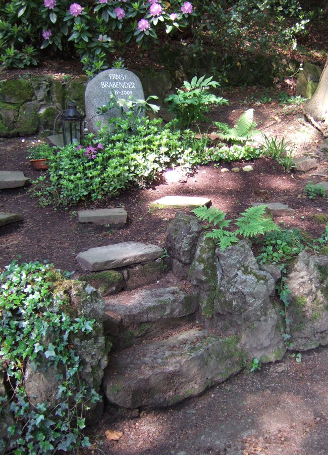 bestattungsformen_erde_04_gross